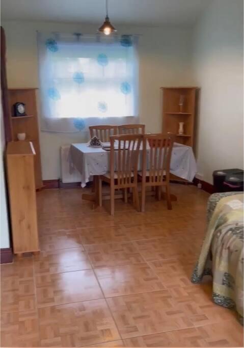 Annie Dee'S Guest Accommodation Ballygowan ภายนอก รูปภาพ
